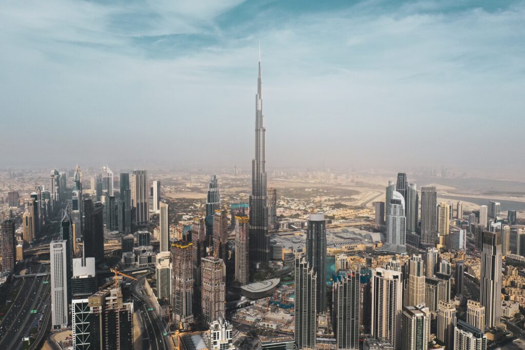 dubai and its people in buidling
